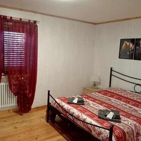 شقة Maison Loren Pila Cerise المظهر الخارجي الصورة